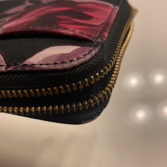 Kate spade zip around wallet with roses - Picture 11 of 12